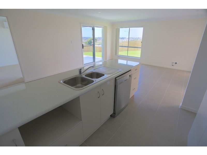 1 Barclay Avenue, Zilzie QLD 4710