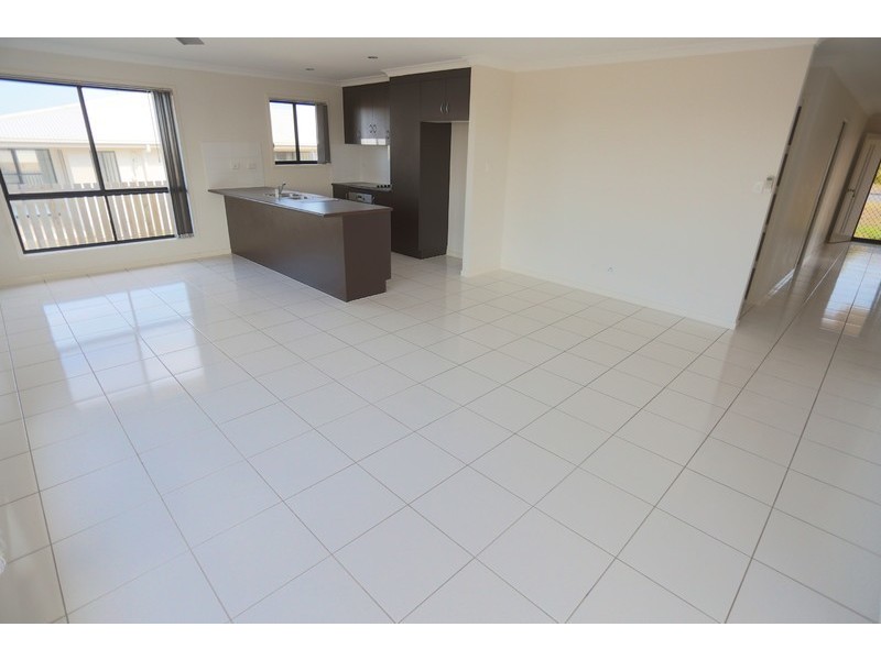 14 Falcon Crest, Zilzie QLD 4710