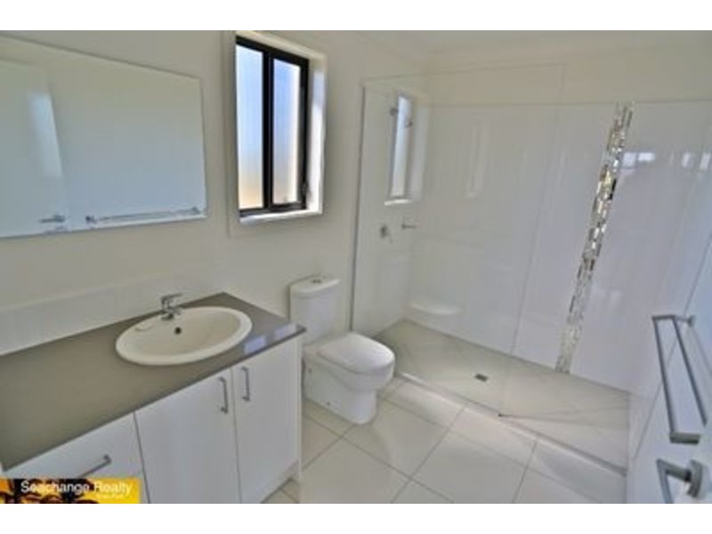 36 Falcon Crest, Zilzie QLD 4710