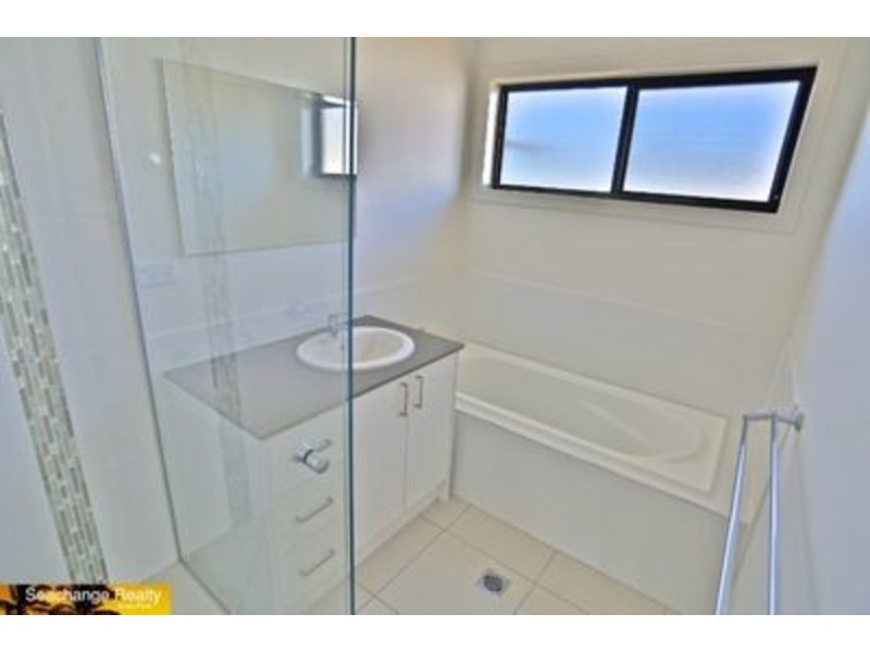 36 Falcon Crest, Zilzie QLD 4710