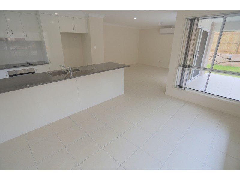 75 Cocoanut Point Drive, Zilzie QLD 4710