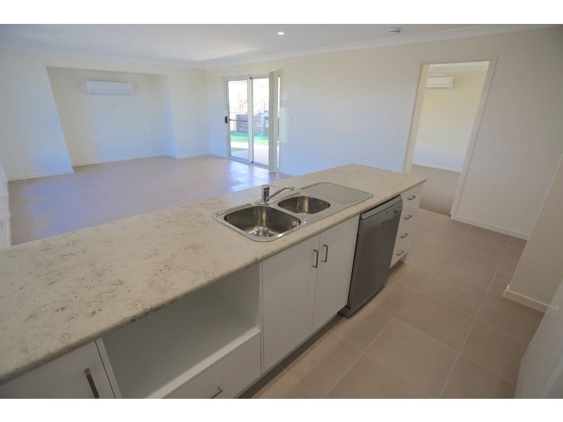 1 Seaspray Drive, Zilzie QLD 4710