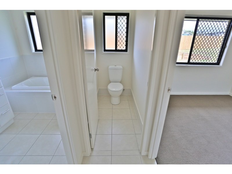 42 Timbers Beach Road, Zilzie QLD 4710