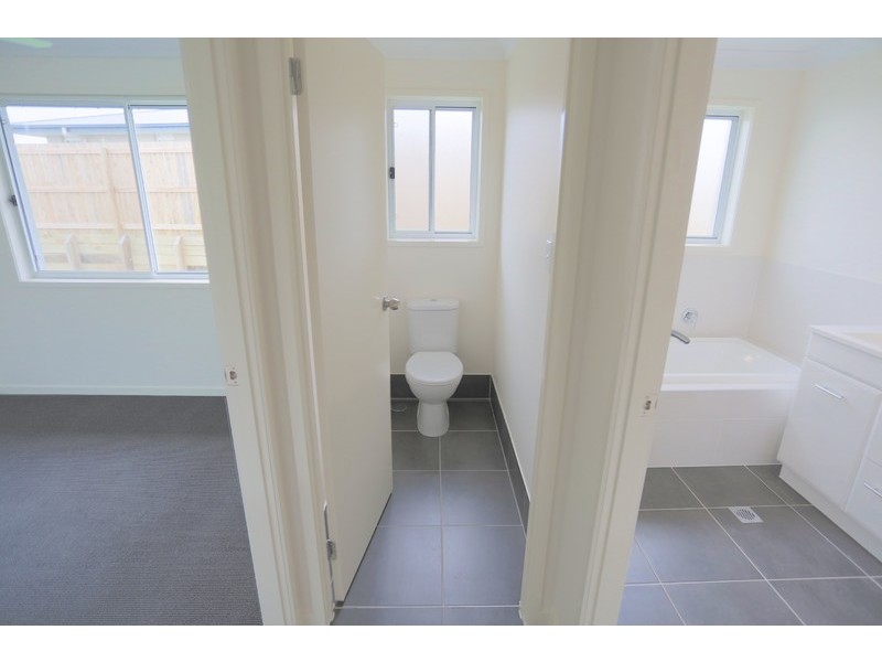 5 Ocean View Drive, Zilzie QLD 4710