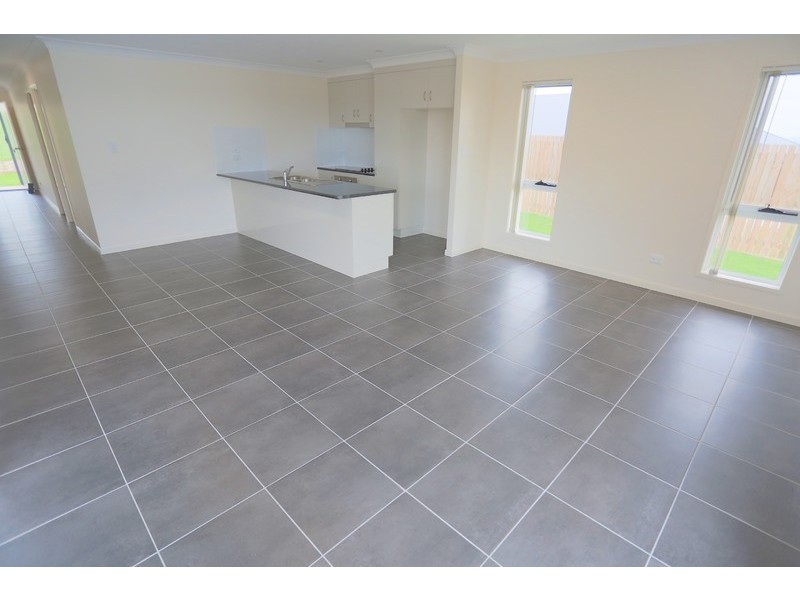 5 Ocean View Drive, Zilzie QLD 4710