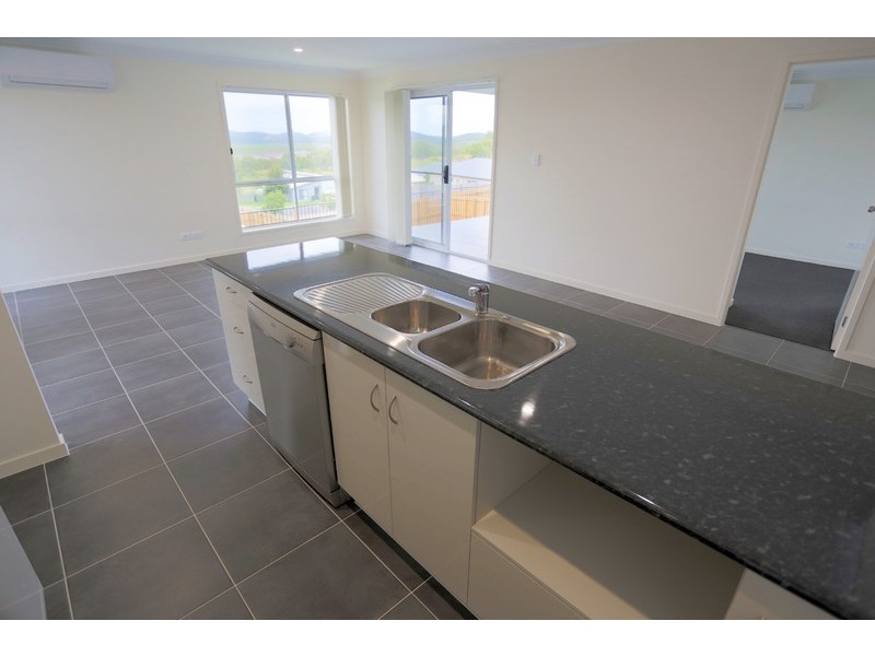 5 Ocean View Drive, Zilzie QLD 4710