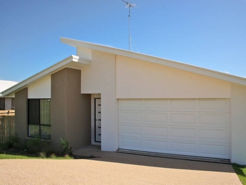 24 Falcon Crest, Zilzie QLD 4710