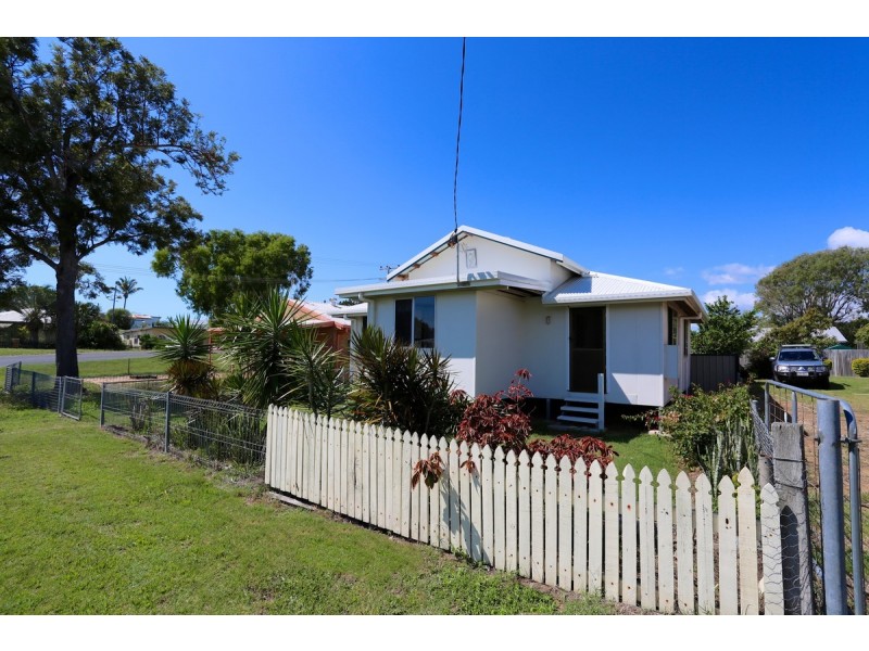 4 Dingwall Street, Keppel Sands QLD 4702