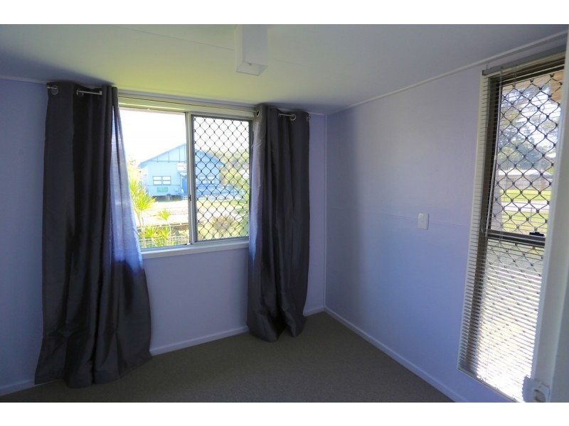 4 Dingwall Street, Keppel Sands QLD 4702
