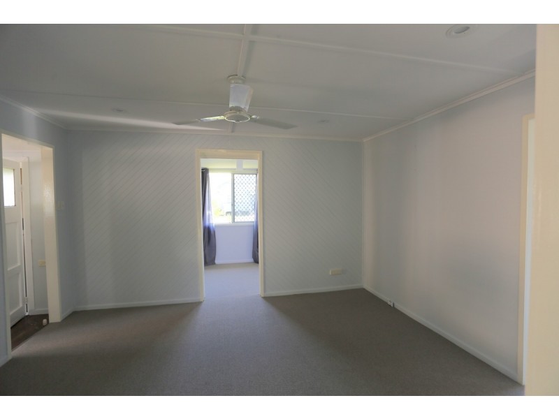4 Dingwall Street, Keppel Sands QLD 4702