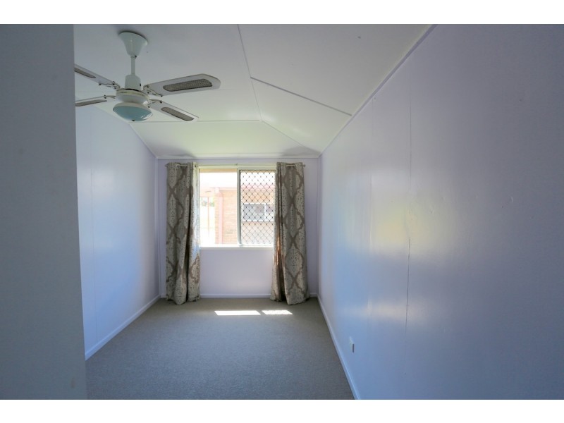 4 Dingwall Street, Keppel Sands QLD 4702