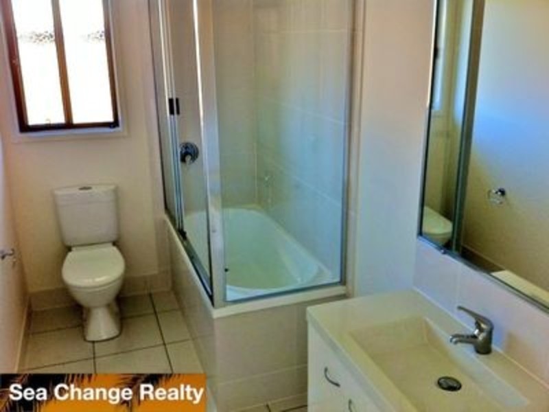 7 Eagle Heights, Emu Park QLD 4710