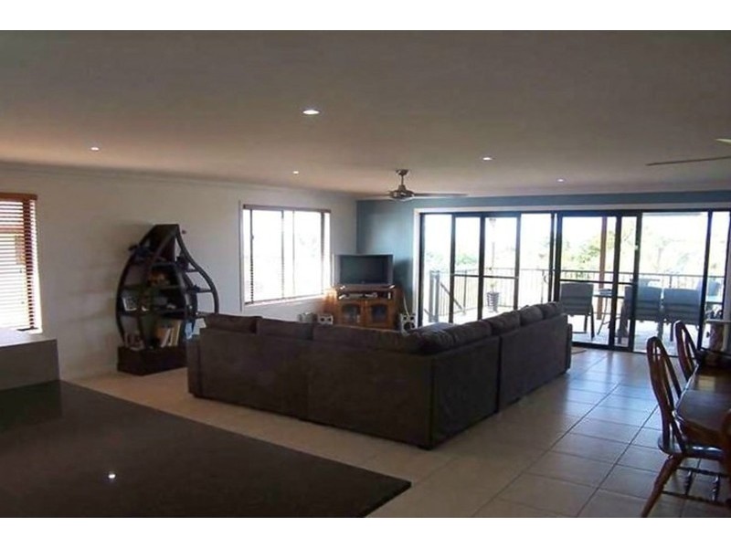 52 Paradise Way, Emu Park QLD 4710