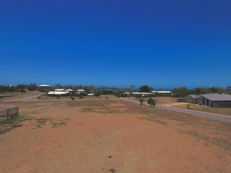 12 Fishermans Lane, Emu Park QLD 4710