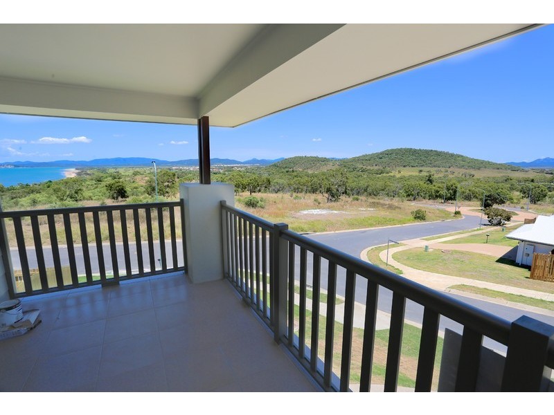 2 Ocean View Drive, Zilzie QLD 4710