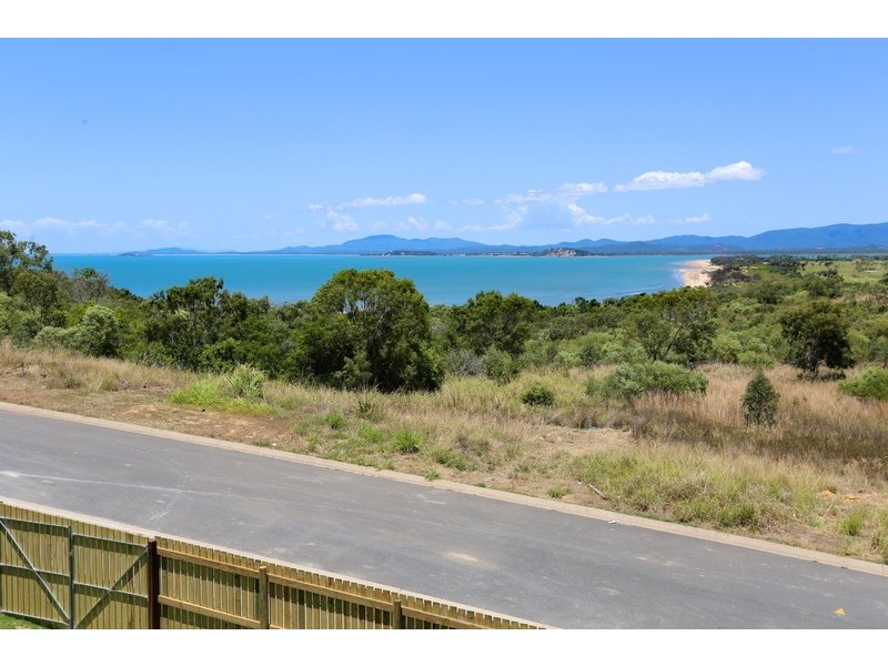 2 Ocean View Drive, Zilzie QLD 4710