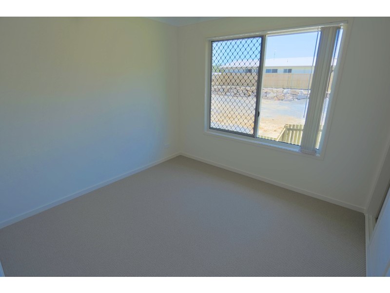 2 Ocean View Drive, Zilzie QLD 4710