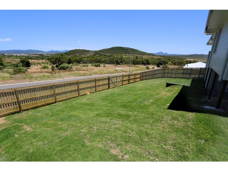 2 Ocean View Drive, Zilzie QLD 4710