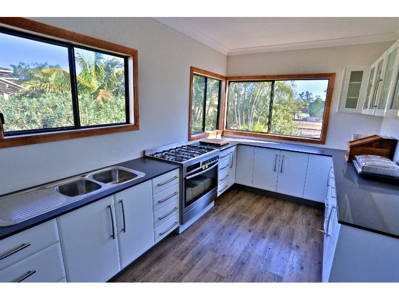 Park Avenue QLD 4701
