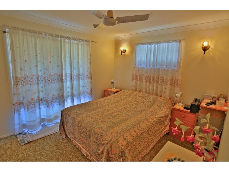 16 George Street, Emu Park QLD 4710