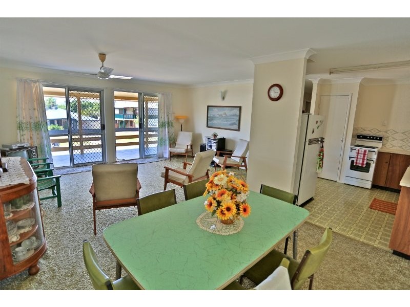 16 George Street, Emu Park QLD 4710