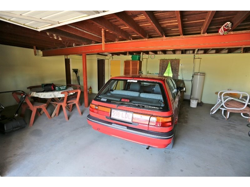 16 George Street, Emu Park QLD 4710