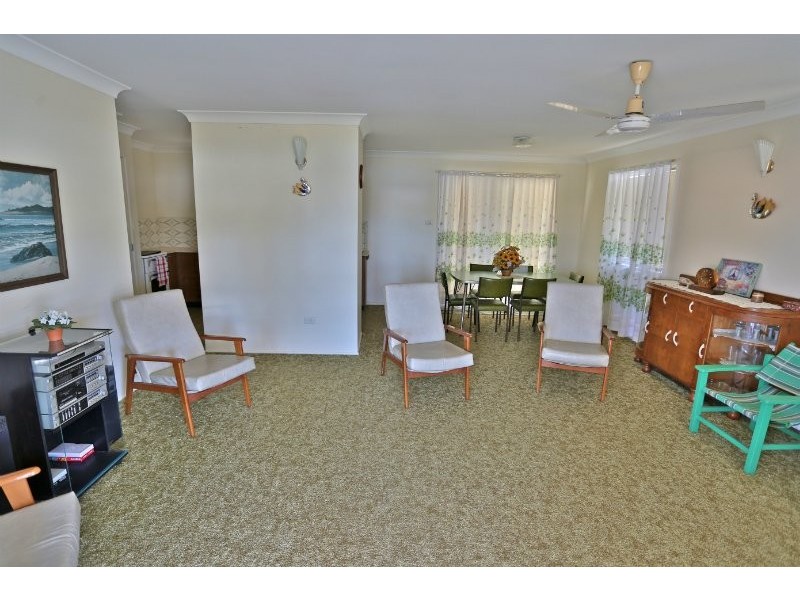 16 George Street, Emu Park QLD 4710