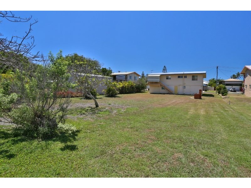 16 George Street, Emu Park QLD 4710