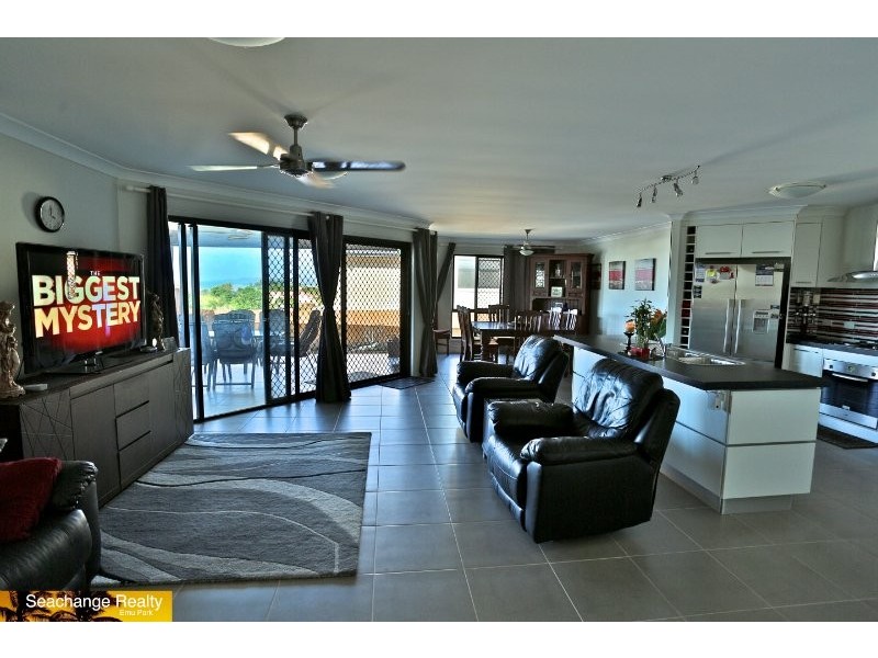 27 Paradise Way, Emu Park QLD 4710