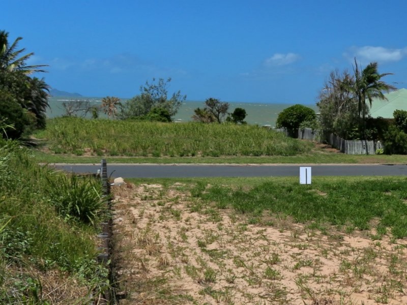 53 Reef Street, Emu Park QLD 4710