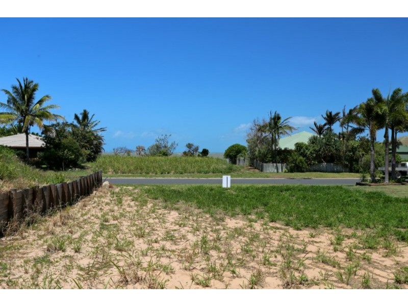 53 Reef Street, Emu Park QLD 4710