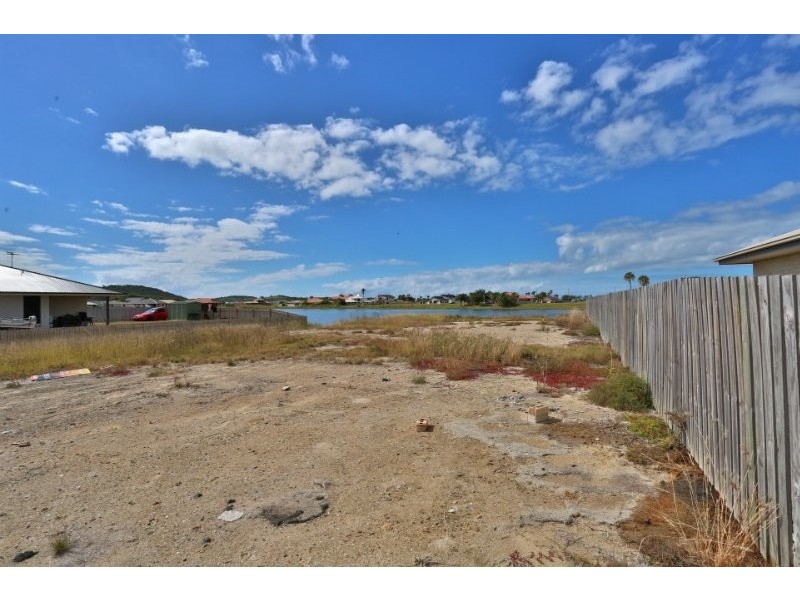 65 Amalfi Drive, Zilzie QLD 4710