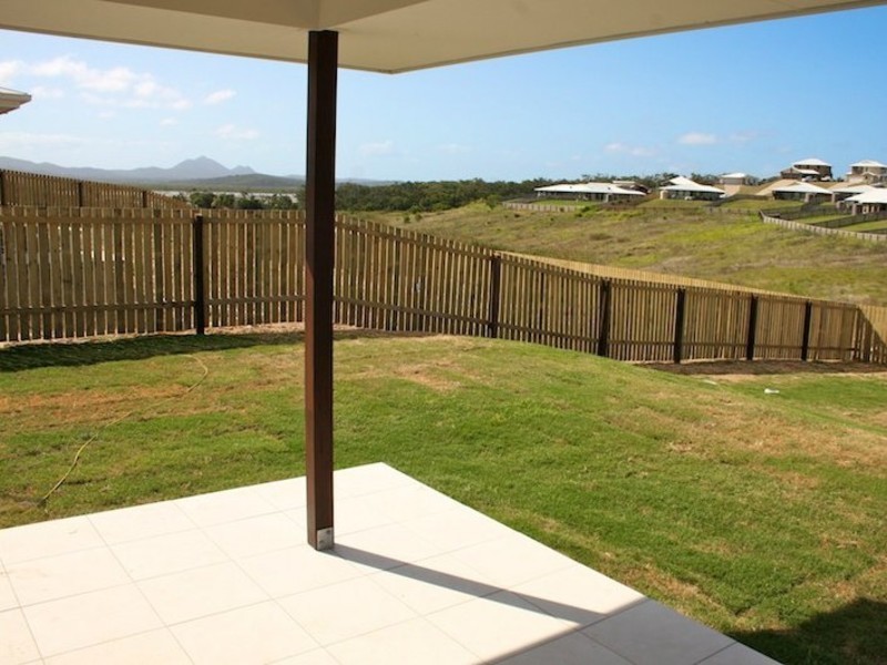 14 Falcon Crest, Emu Park QLD 4710