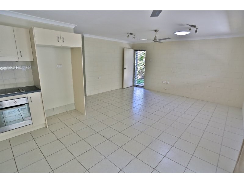 12 Phillip Street, Emu Park QLD 4710