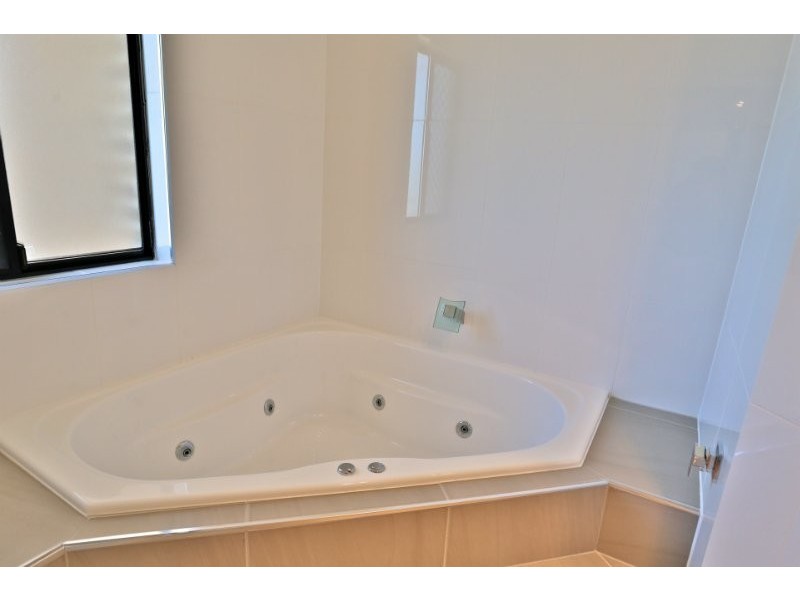 11 Livistonia Crescent, Emu Park QLD 4710