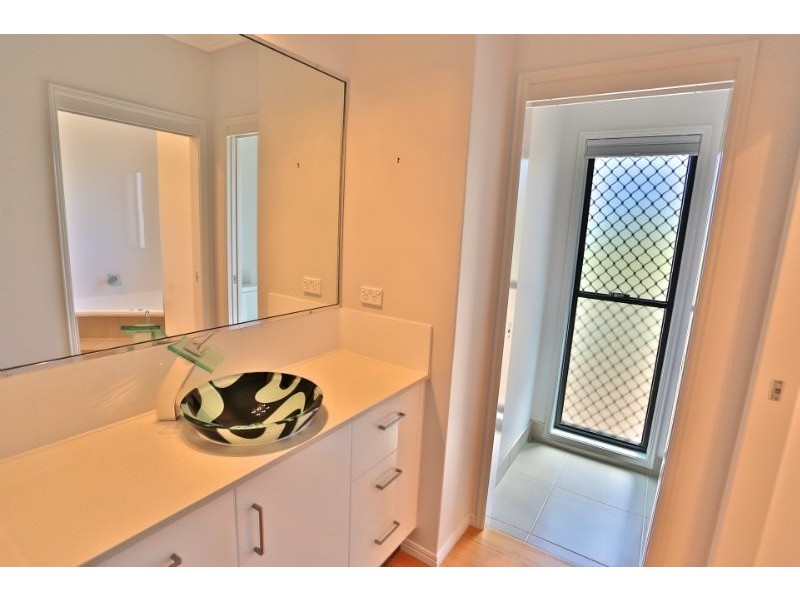 11 Livistonia Crescent, Emu Park QLD 4710