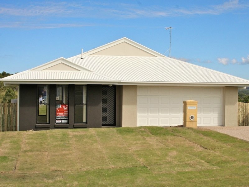 62 Falcon Cr, Emu Park QLD 4710