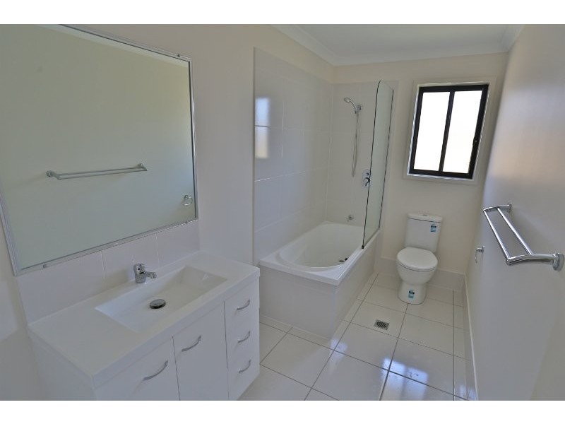 32 Falcon Crest, Emu Park QLD 4710