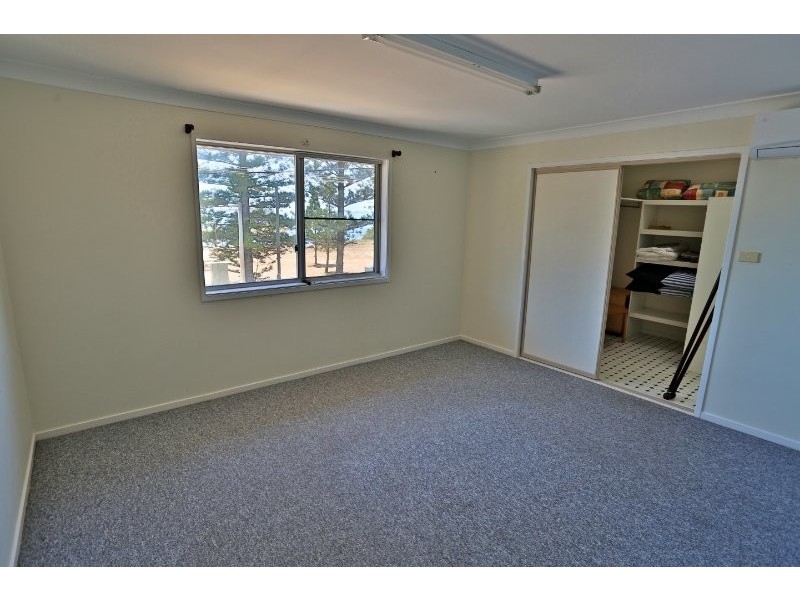 4 Keppel Street, Emu Park QLD 4710