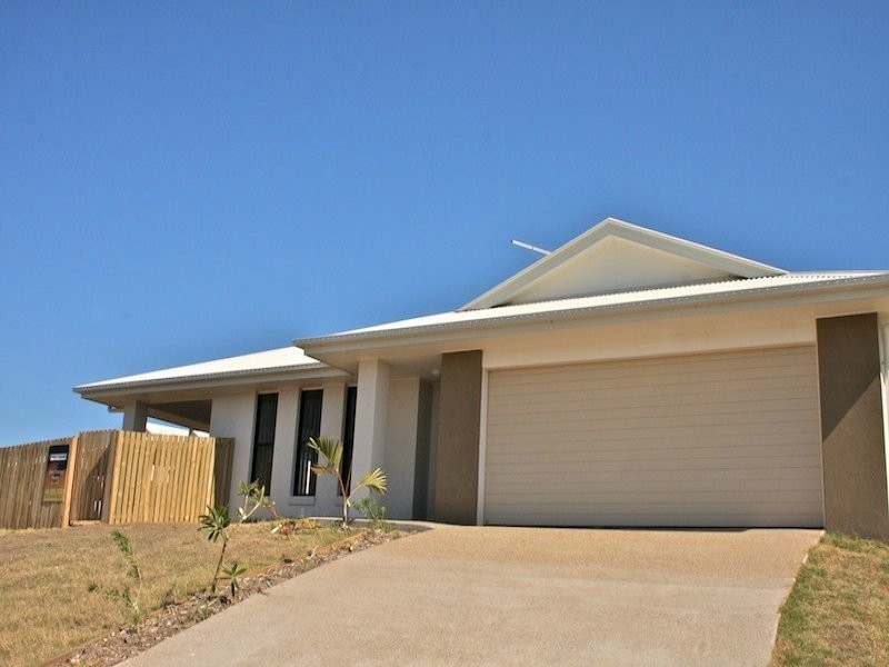2 The Peak, Zilzie QLD 4710