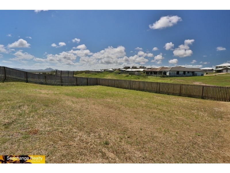 12 Falcon Crest, Emu Park QLD 4710