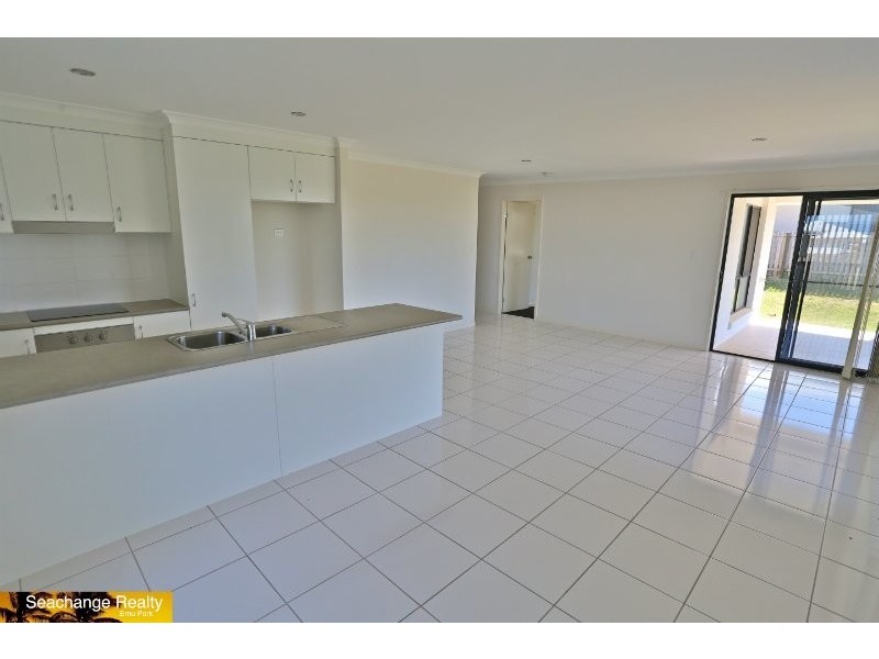 12 Falcon Crest, Emu Park QLD 4710