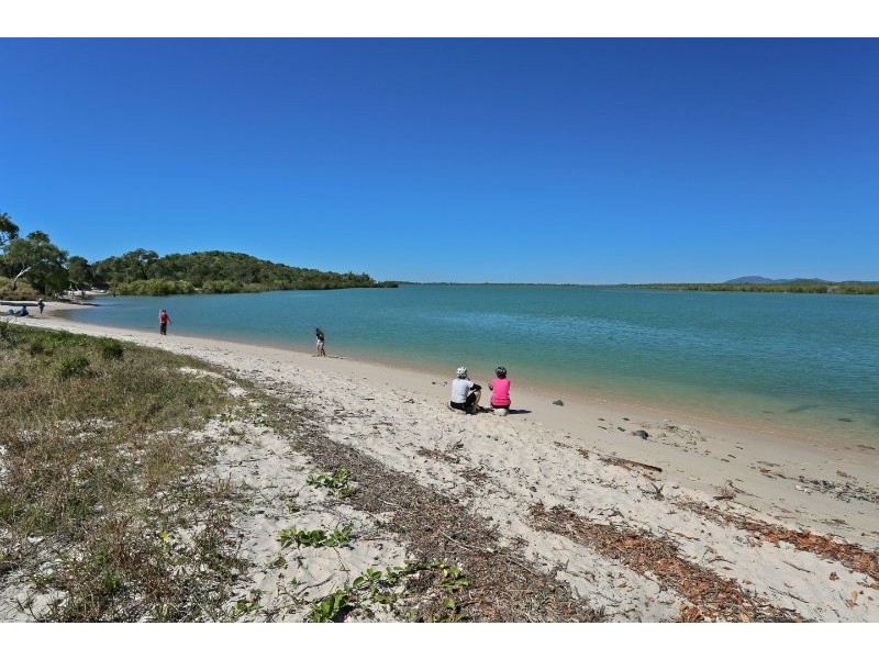 12 Falcon Crest, Emu Park QLD 4710