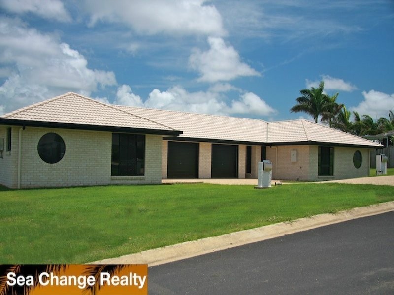 2/64 Hewitt Street, Emu Park QLD 4710