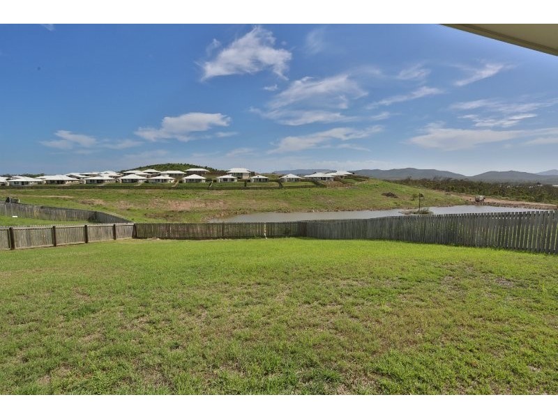 3 The Peak, Zilzie QLD 4710