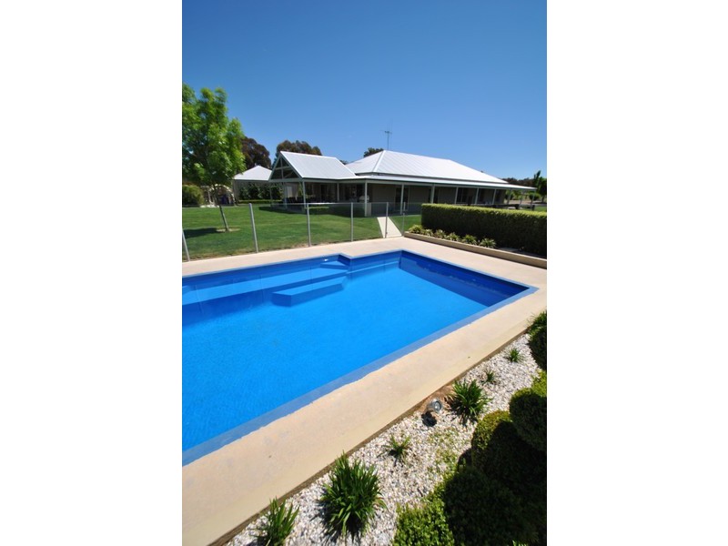 11 Shepherd Drive, Mullion Creek NSW 2800