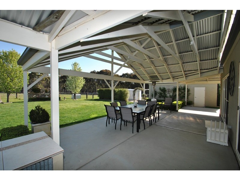 11 Shepherd Drive, Mullion Creek NSW 2800