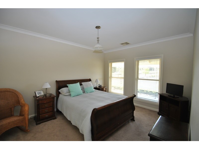 11 Shepherd Drive, Mullion Creek NSW 2800