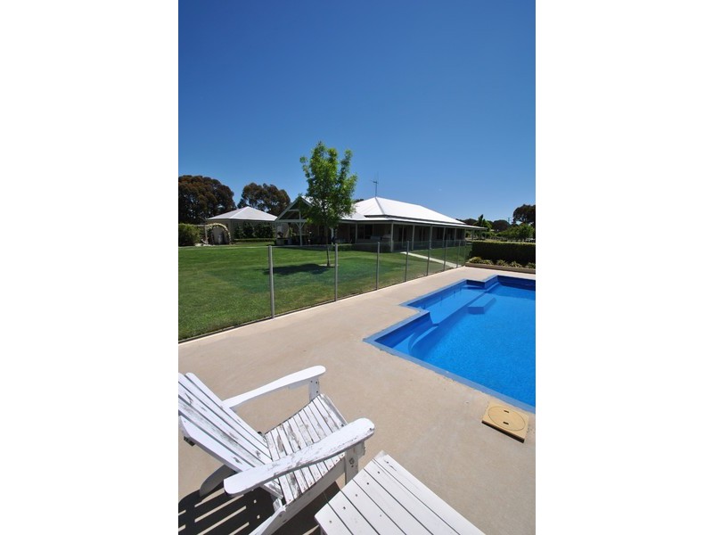 11 Shepherd Drive, Mullion Creek NSW 2800