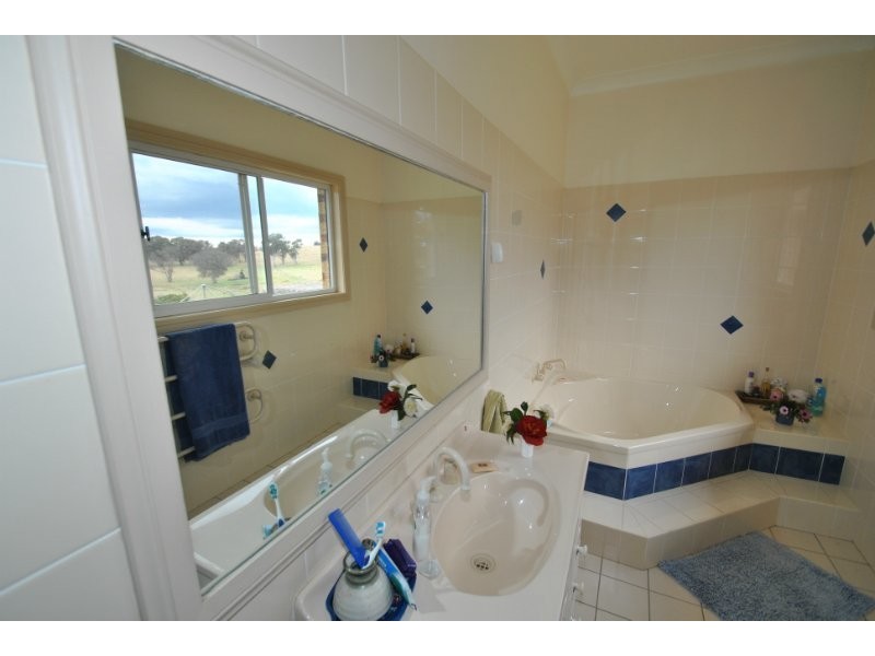 200 Quirks Loop, Stuart Town NSW 2820